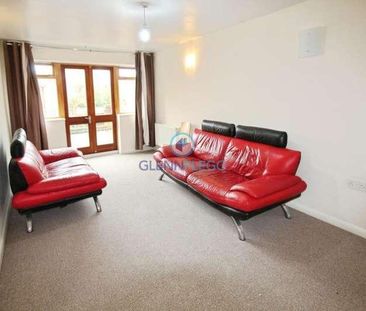 Honeysuckle Court, Colnebrook, SL3 - Photo 5