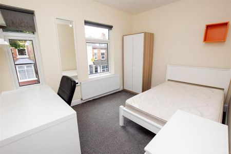 4 bedroom house to rent - Photo 2