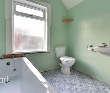 2 bedroom end of terrace house to rent - Photo 2