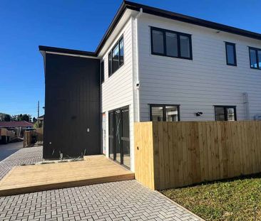 Stunning 4BR New Build in Papatoetoe! - Photo 1