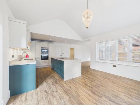 3 bedroom detached house to rent - Photo 5