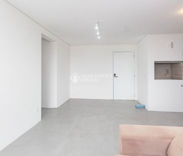 Apartamento com 2 quartos e 74m² para alugar em Passo da Areia, Por... - Photo 3