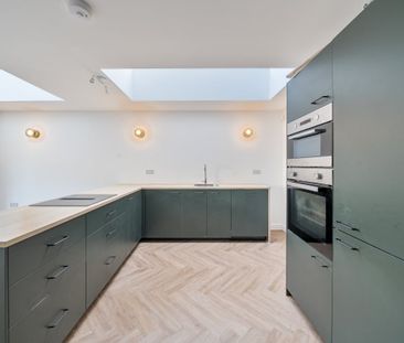 3 bedroom terraced house to rent - Photo 3