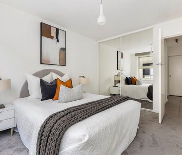 Perfect St Kilda East Pad - Photo 3