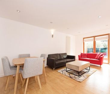 3 bedroom apartment to rent - Photo 1