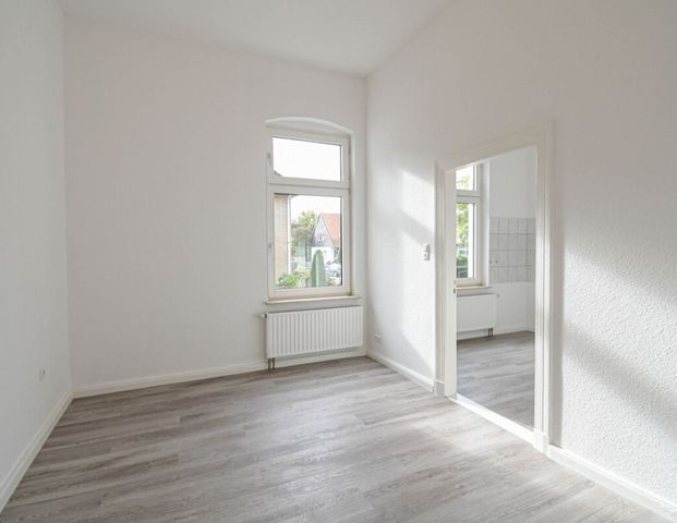 6659 - Sofort Bezugsfrei! Attraktive 4-Zimmer-Wohnung in weißer Altbauvilla im Herzen von Oldenburg! - Photo 1