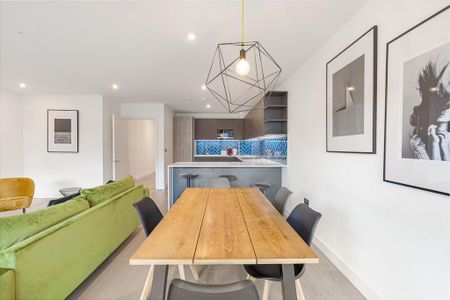 3 bedroom apartment to rent - Photo 2