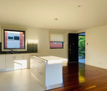 Great Location - Photo 6