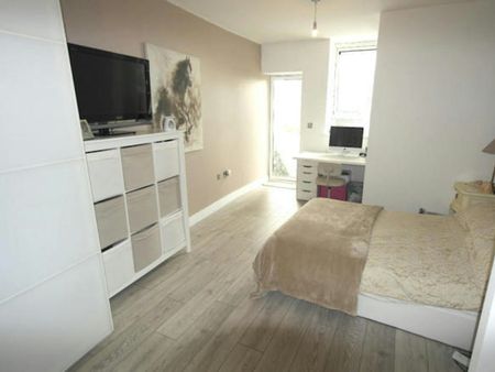 Flat to rent on - Photo 5