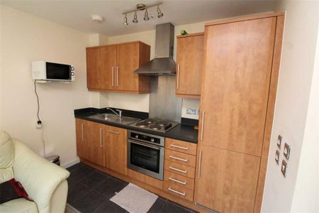 Studio to rent - Photo 5