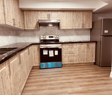 For Lease - 24 Chase Crescent, Cambridge, Ontario - Photo 2