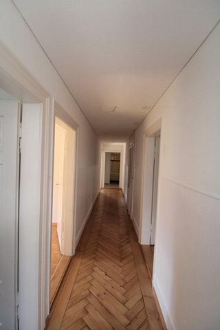 Helle und geräumige Wohnung an Zentraler Lage! - Photo 4