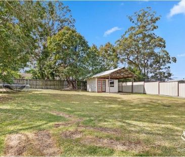 IMMACULATE | SPACIOUS 3 BEDROOM HOME + HOME OFFICE - Photo 2