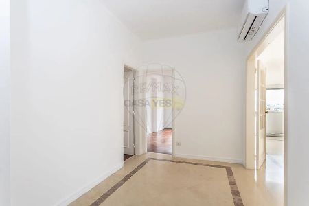 Apartment T3 in Carnide, Lisboa - Photo 3