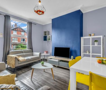 8 HESSLE WALK Leeds - LS6 1EJ - Photo 3