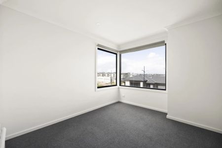 Modern 3-Bedroom Townhouse in Prime Deanside Location – $490 per week - Photo 4