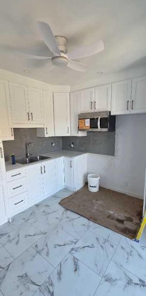 Superbe 3 1/2 fraîchement rénové à Rosemont - Photo 1