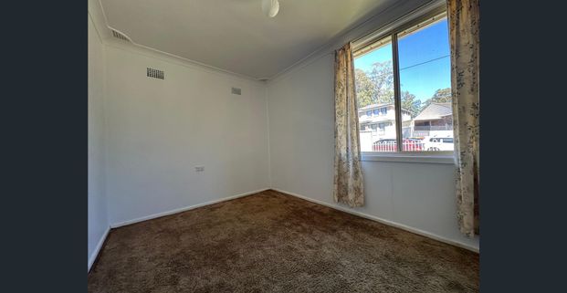 Neat & Tidy 3 Bedroom Home + Sleep out - Photo 1