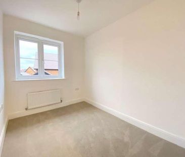 Oriel Road, Horsham, RH12 - Photo 3