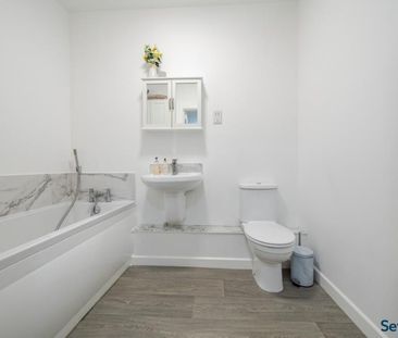 2 bedroom apartment to rent - Photo 3