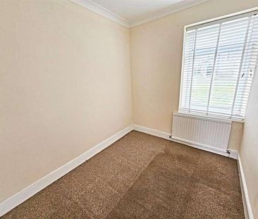 Church Street, Ynysybwl, Pontypridd, CF37 - Photo 1