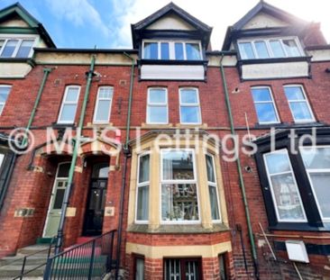 8 Bedroom Mid Terraced House for rent in Regent Park Avenue - Photo 1