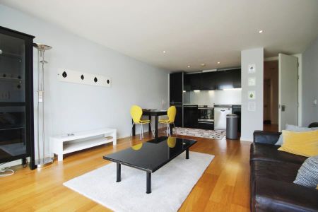 2 bedroom flat to rent - Photo 4