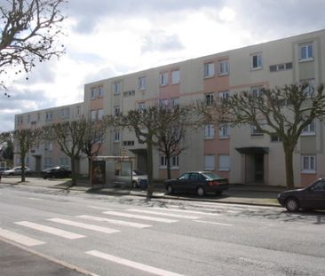 Location Appartement 4 pièces 78 m² Châteauroux - Photo 1