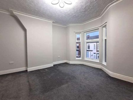 Buxton Avenue, Crewe, CW1 - Photo 2