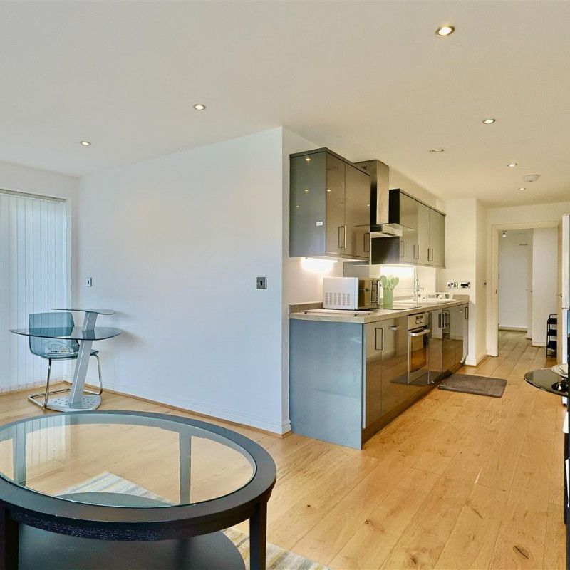 2 bedroom Flat to rent in St. James Gate, City Centre, Newcastle Upon Tyne, Ne1 - Photo 1