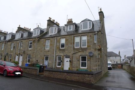 Property to let in St Andrews - Photo 3