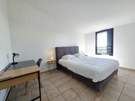 Location Appartement 3 pièces 66m² ST DENIS 97400 - Photo 5