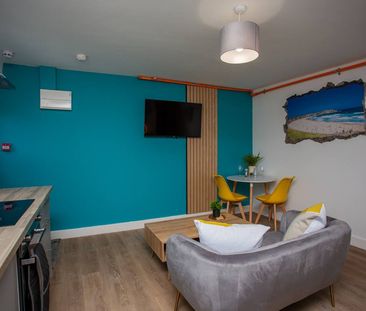 North Parade - Photo 3