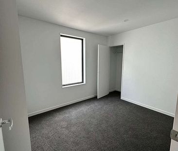 Lyall Bay, 3 bedrooms - Photo 2