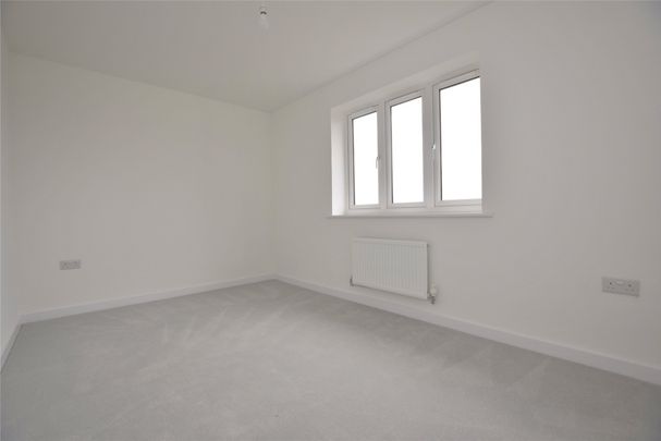 Field Maple Road, Ashchurch, Tewkesbury, Gloucestershire, GL20 - Photo 1