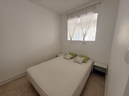 Location Appartement 2 pièces 33m² BORDEAUX 33000 - Photo 5