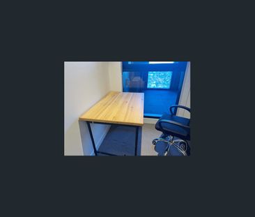 Modern One-Bedroom Apartment with Urban Convenience (Partly Furnished) - Photo 3