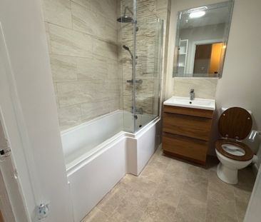 23 Parkgate Parade, Sydenham , BELFAST, BT4 1ET - Photo 4