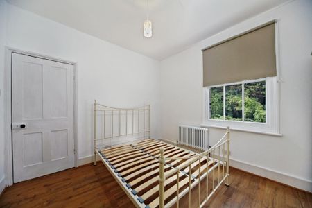 2 bedroom terraced house to rent - Photo 4