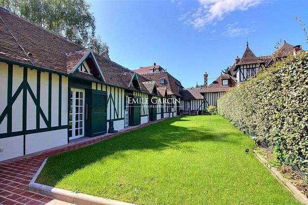 Magnifiques anciennes écuries de Deauville entièrement rénovées - Jardin - Possibilité de stationnement - Photo 1