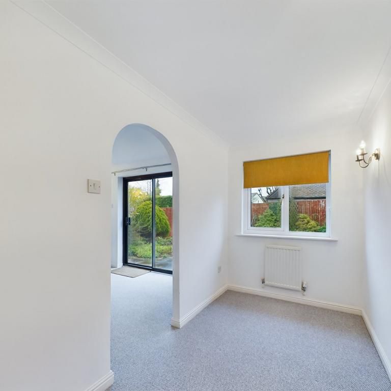 2 bedroom bungalow to rent - Photo 1