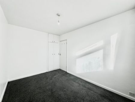 2 Bedroom Apartment, Putney Heath Lane, London - Photo 5