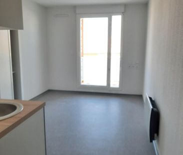 Location Appartement 1 pièce 18m² NIMES 30000 - Photo 2