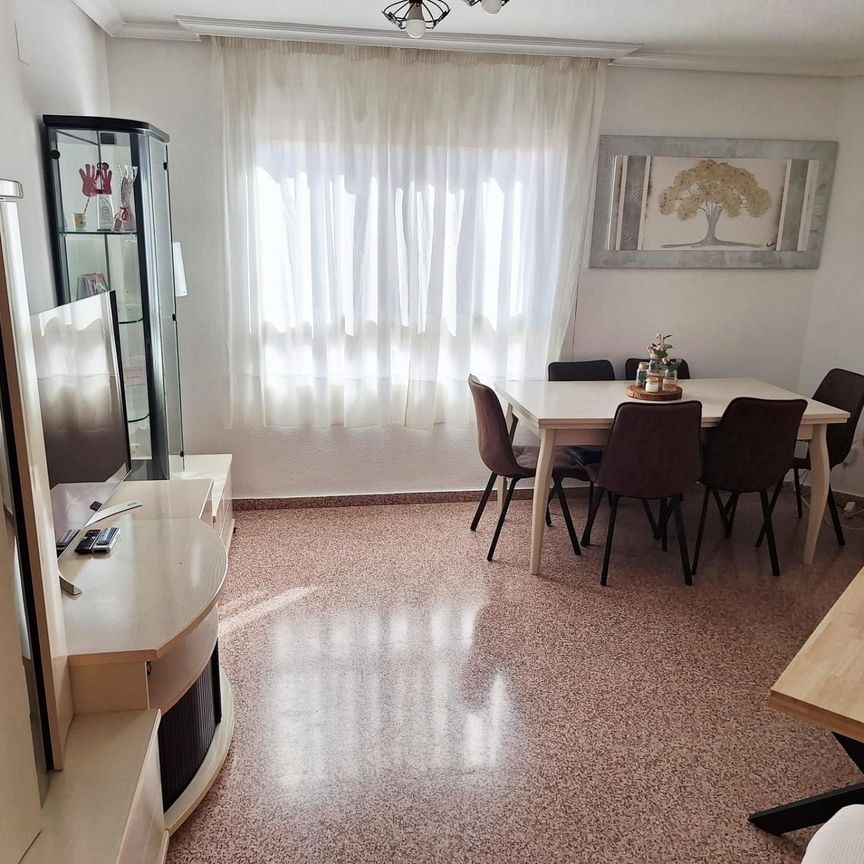 Piso de alquiler en Calle Campoamor, 9, Norte - Photo 1