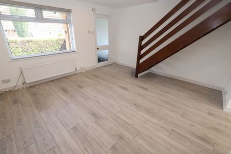 Lakeland Crescent, Bury - Photo 4