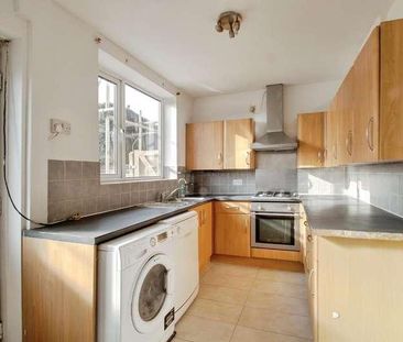 Ives Road, Langley, SL3 - Photo 1