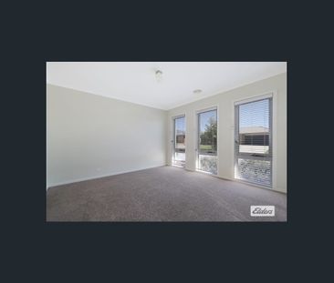 Family Home in Whitebox! - Photo 3