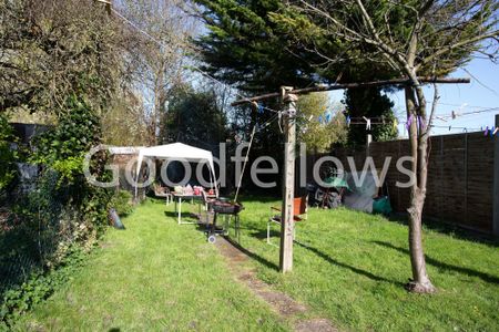 Sutton Common Road, Sutton, SM3 - Photo 3