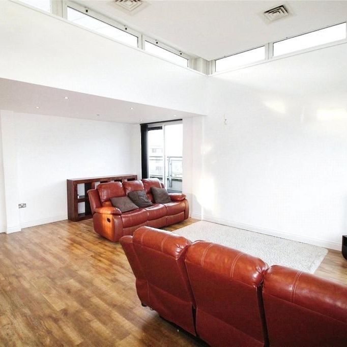 3 bedroom flat to rent - Photo 1