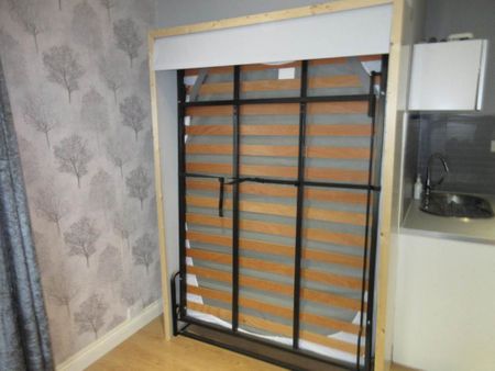 Studio to rent - Photo 2